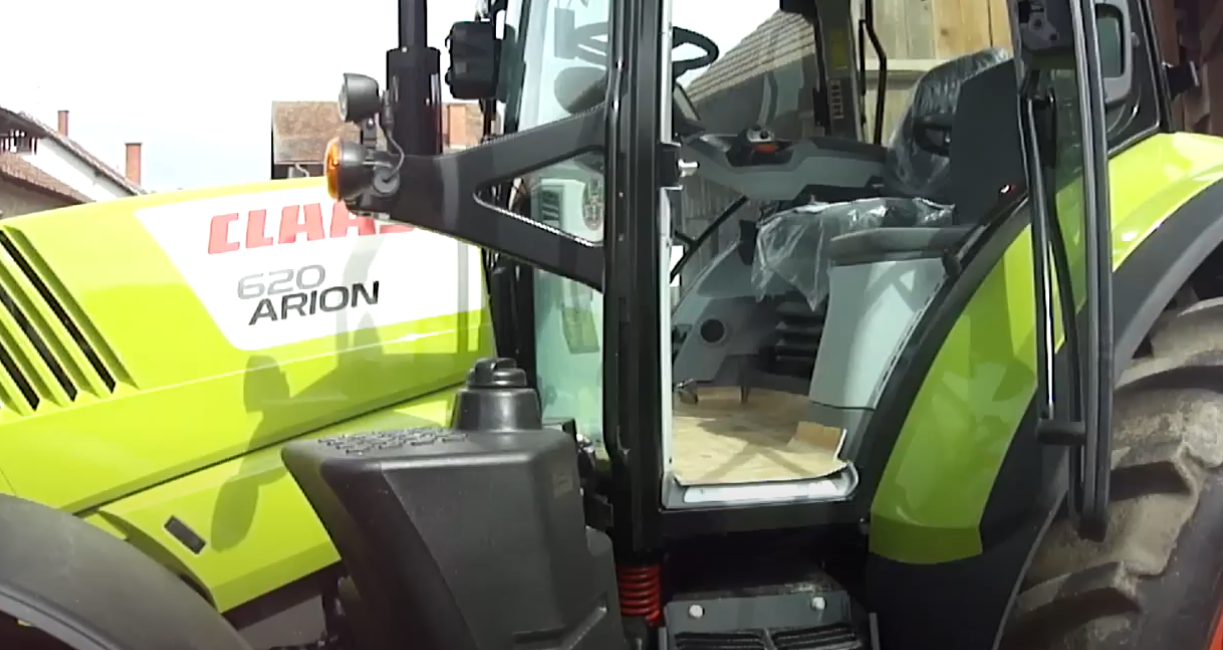Claas Arion 620